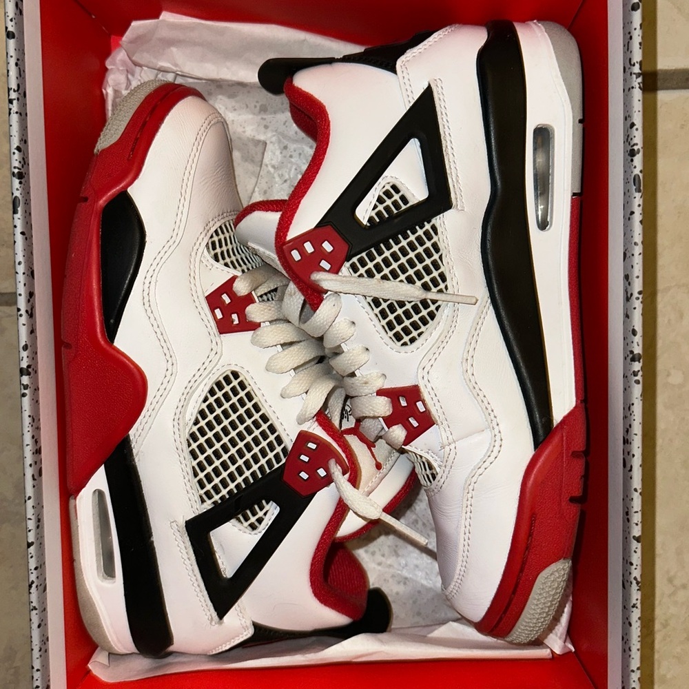 Air Jordan 4 OG 2020 - 'Fire Red' SIZE M6/Y6
